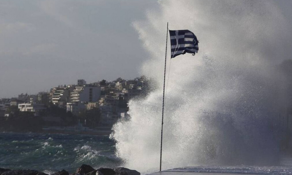 Καιρός: Θυελλώδεις βοριάδες στο Αιγαίο και τσουχτερό κρύο - Πού αναμένονται βροχές