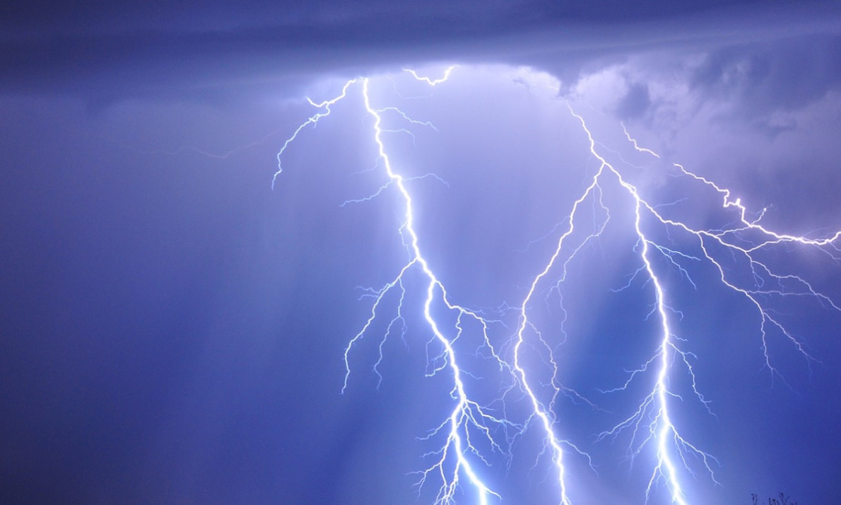 Προειδοποίηση Meteo για την κακοκαιρία: Αυτές τις περιοχές θα «πνίξουν» ισχυρές καταιγίδες
