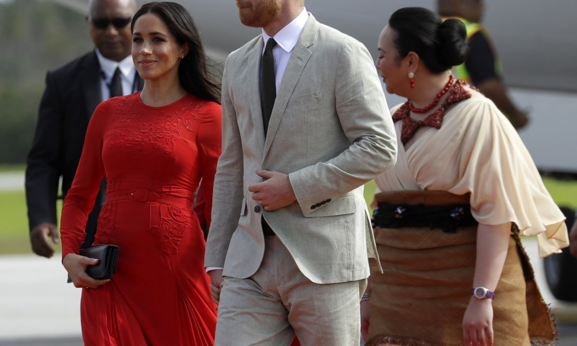 Πρίγκιπας Harry: Τι αποκάλυψε η γλώσσα του σώματος του μετά τη γέννηση του γιου του