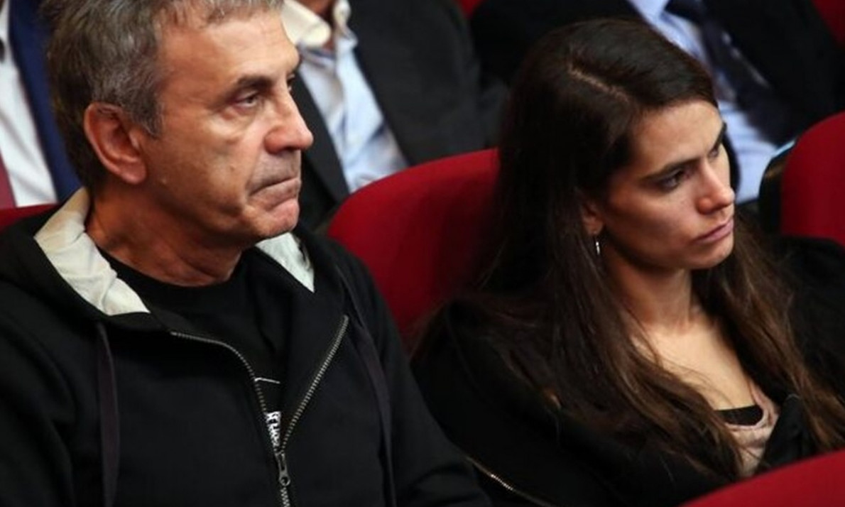 Η κόρη του Νταλάρα δημοσίευσε για πρώτη φορά φωτό με μπικίνι και τα… χάσαμε!