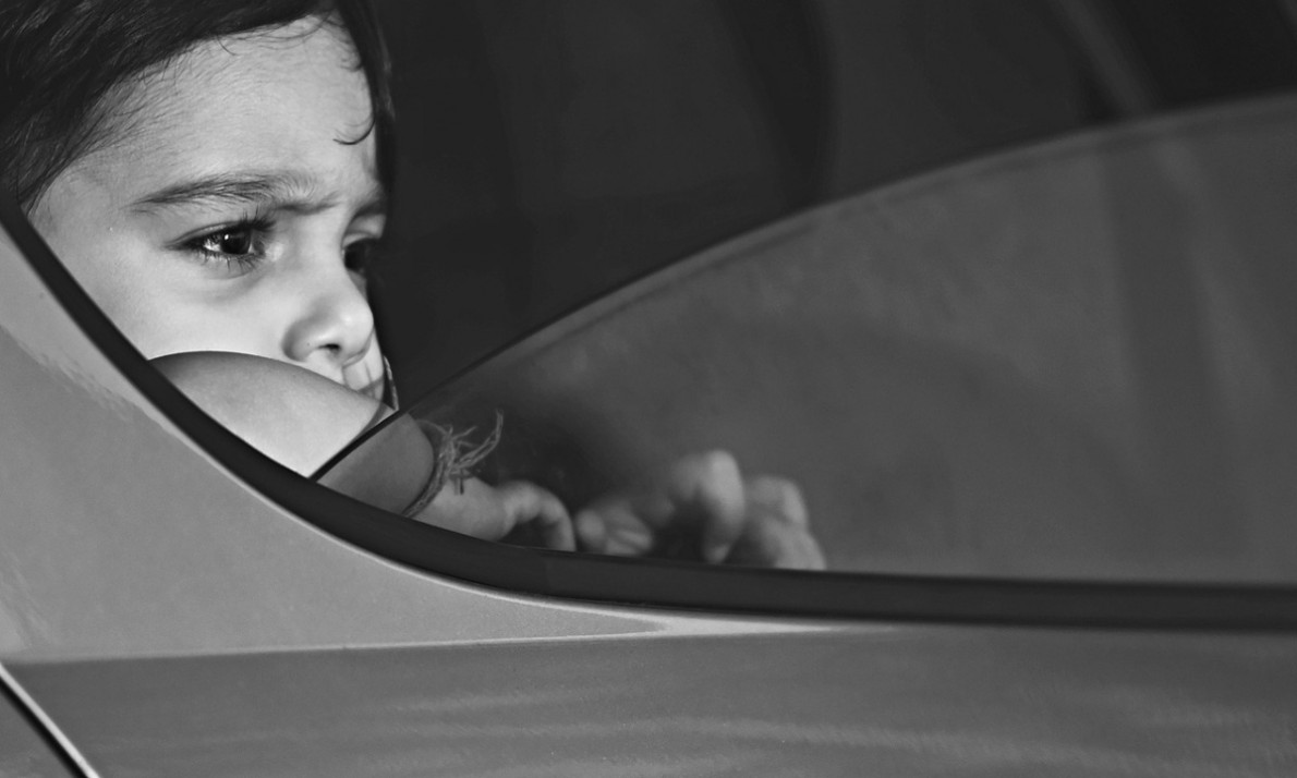 Προσοχή: Δείτε γιατί πρέπει να οδηγούμε με τα παράθυρα κλειστά (pics)