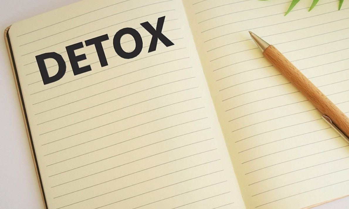 Αποτοξίνωση: 4 πράγματα που πρέπει να κάνετε καθημερινά (εικόνες)