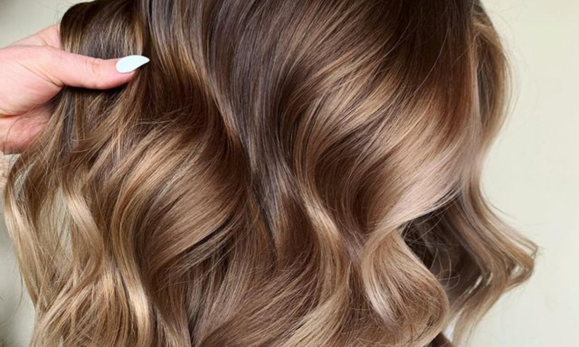 Το μεγαλύτερο hair color trend του 2021 ταιριάζει κυριολεκτικά σε όλες