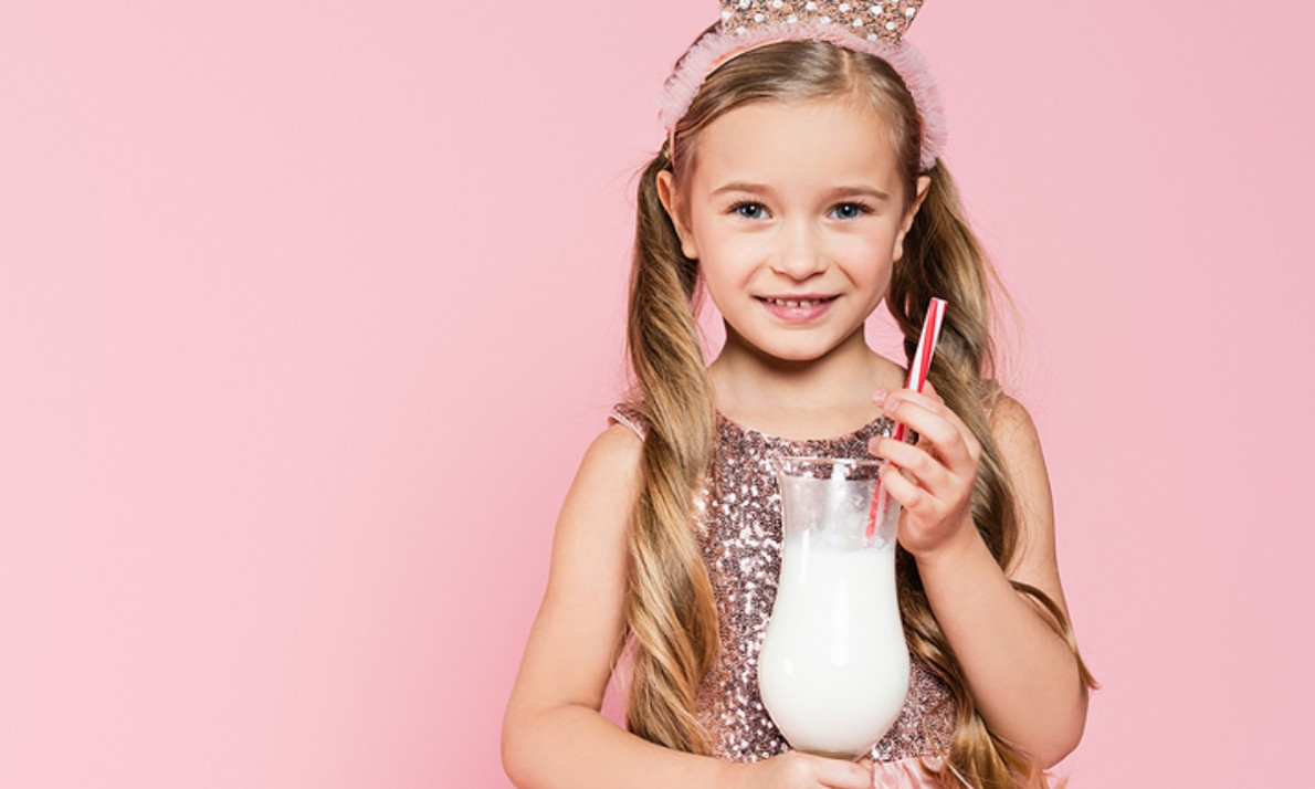 Έξι διαφορετικά milkshakes για νήπια και μεγαλύτερα παιδιά (vid)