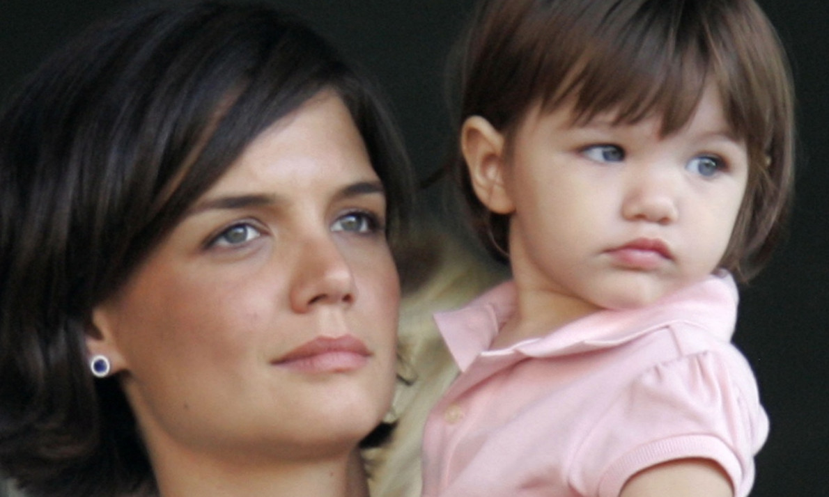 Suri Cruise: Έγινε 15 ετών και η Katie Holmes δημοσίευσε σπάνιες φωτο της