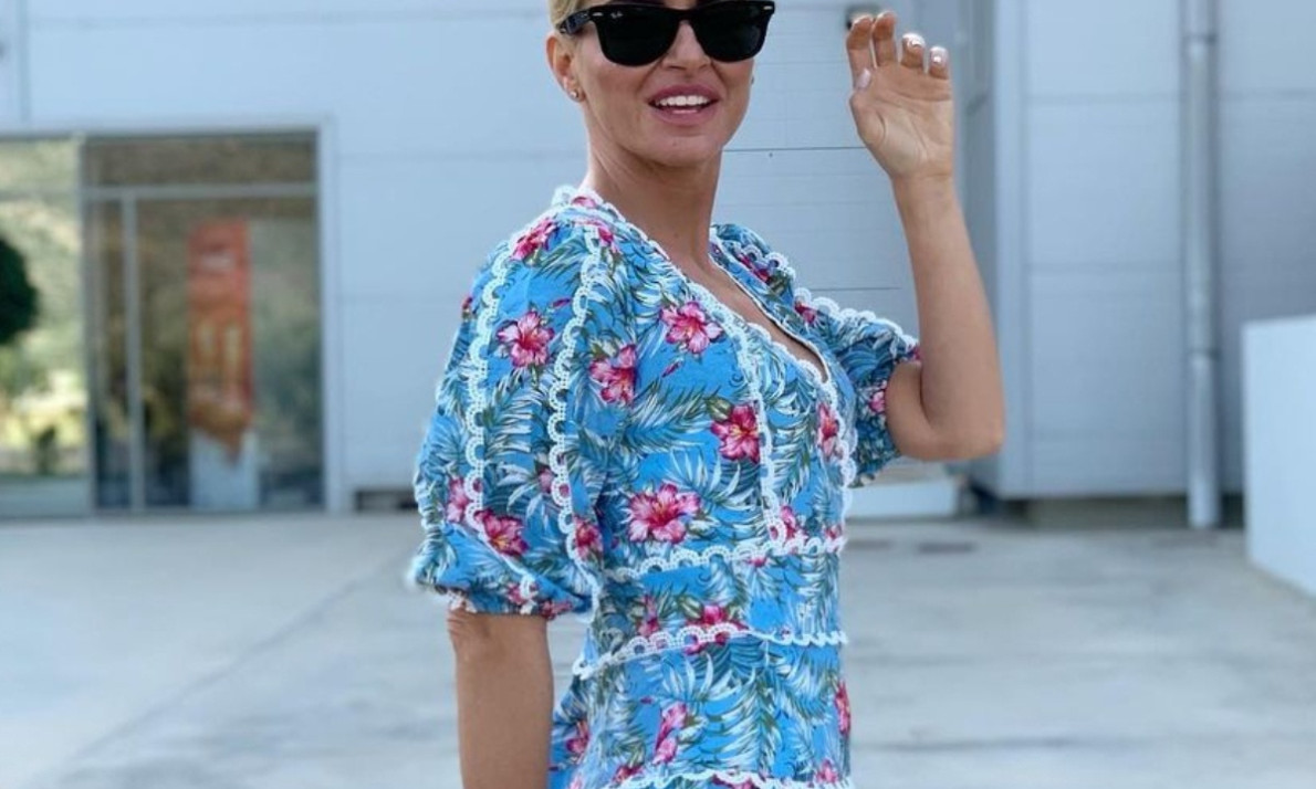 Δες τη Μαρία Μπεκατώρου πιο αδυνατισμένη από ποτέ με mini φόρεμα