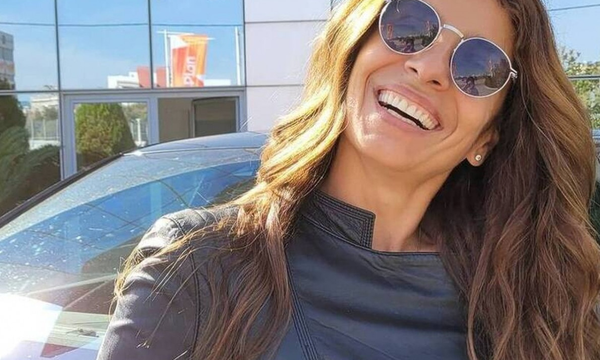 Τσαπανίδου: Στην Ολλανδία για να υποδεχτεί το πρώτο εγγόνι της! Ταξίδεψε ξανά μετά από 16 μήνες!