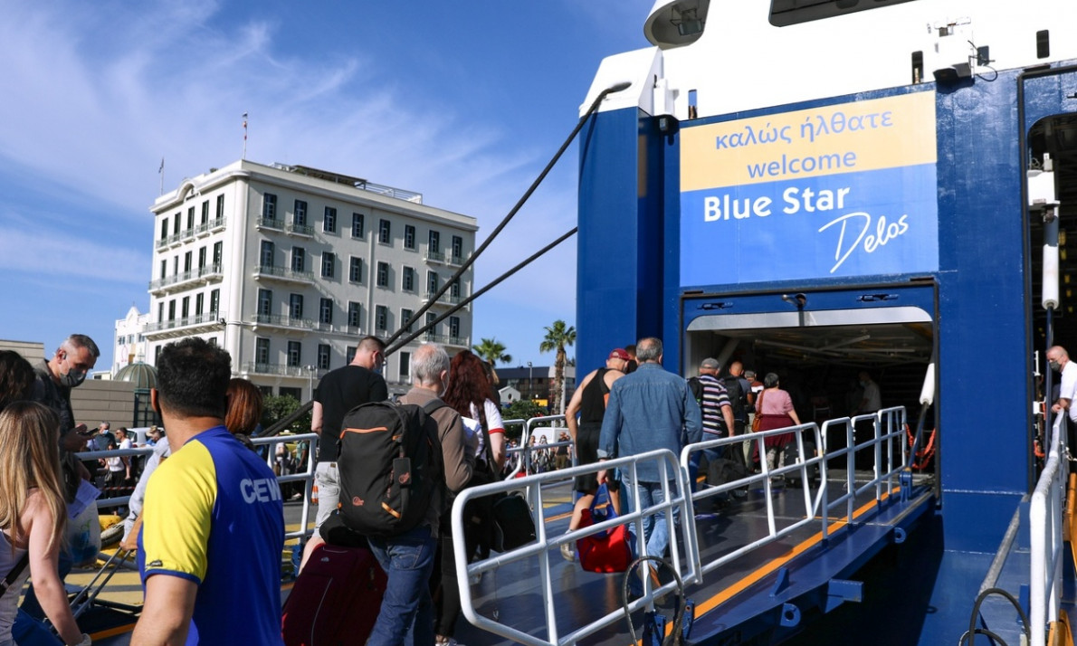 Μετακινήσεις: Τι αλλάζει στις 5 Ιουλίου – Με πιστοποιητικό εμβολιασμού, PCR ή Rapid test στα νησιά