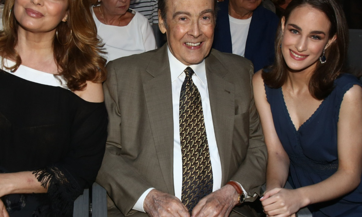 Τόλης Βοσκόπουλος: Διάσημοι και απλός κόσμος αποχαιρετούν τον πρίγκιπα στο Instagram