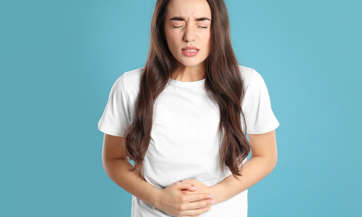 Στομαχόπονος μετά το φαγητό: Με ποιες παθήσεις συνδέεται (εικόνες)