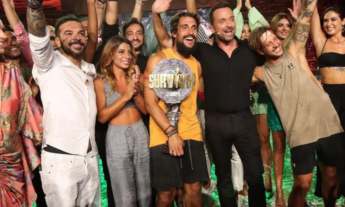 Survivor: O Ατζούν στο σκάφος με τον αγαπημένο του Έλληνα παίκτη -Τα stories μιλούν μόνα τους