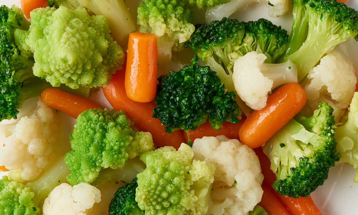 Ποια λαχανικά γίνονται πιο θρεπτικά όταν μαγειρεύονται (εικόνες)