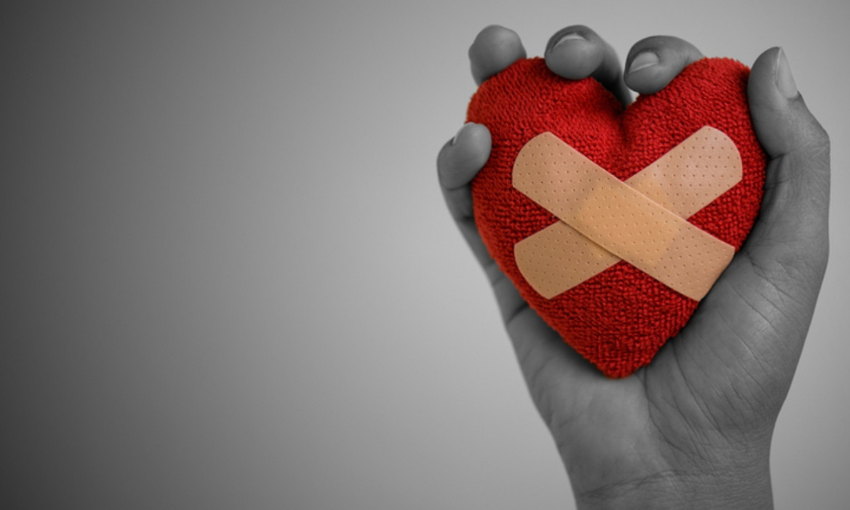 Καρδιοπάθεια: 5 ασυνήθιστα σημάδια που στέλνει το σώμα (φωτο)