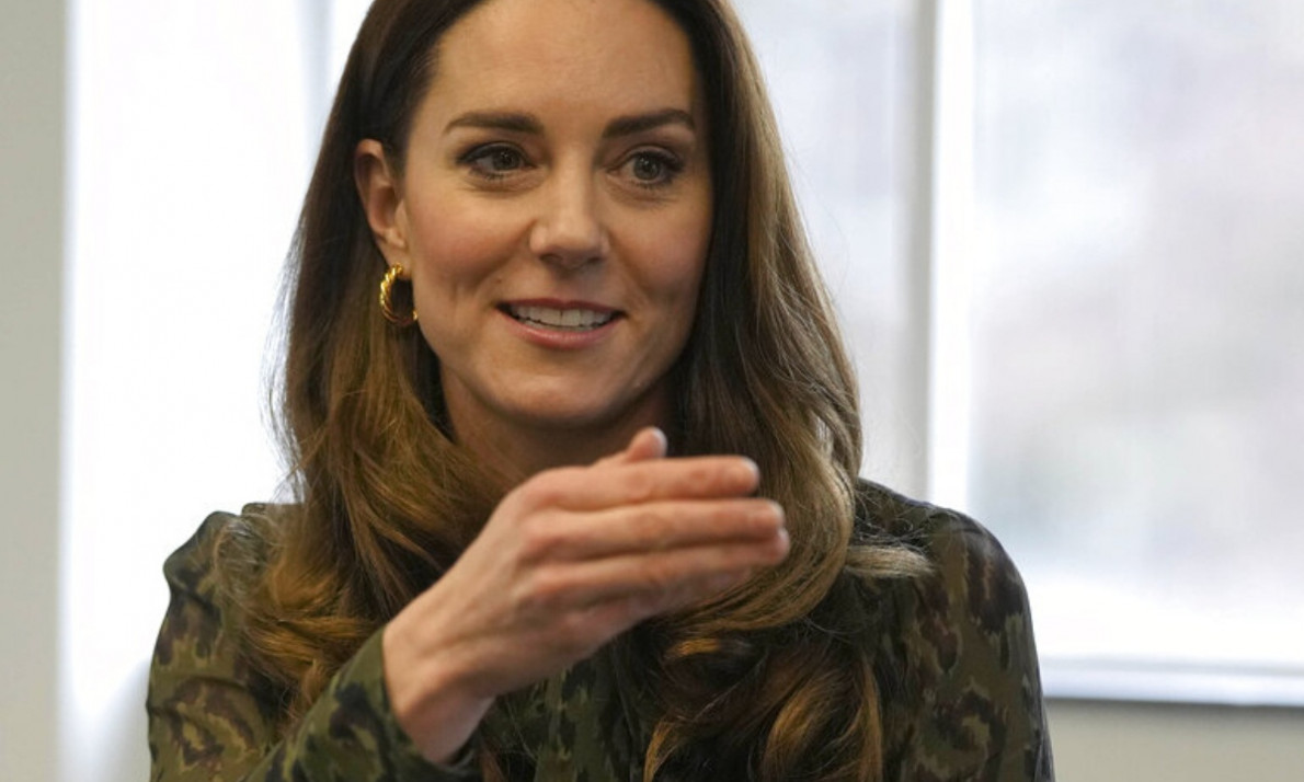 Είναι επίσημο! Η Kate Middleton πήρε τη θέση του πρίγκιπα Harry και ποζάρει με αθλητικές φόρμες