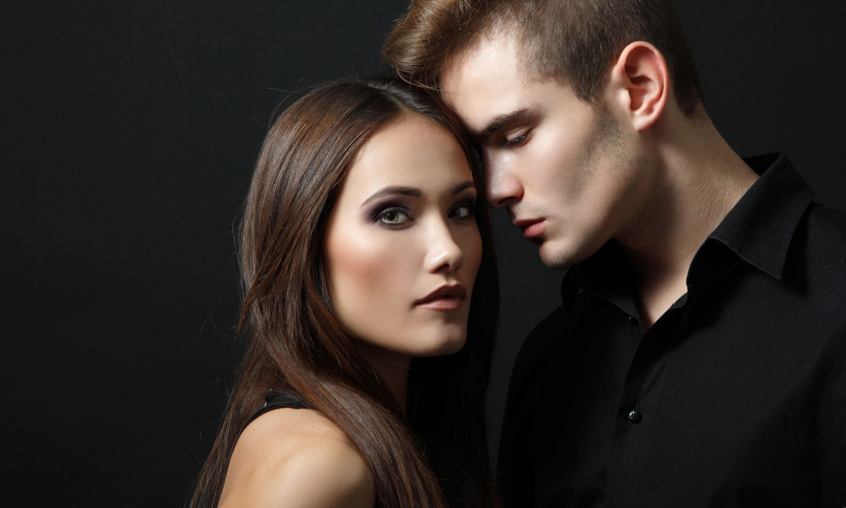 Απαγορευμένος έρωτας: Ποια ζώδια λένε «ναι» στο πάθος και ποια βάζουν φρένο;