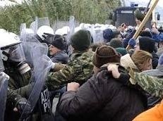 Η Κερατέα στην κόψη του ξυραφιού