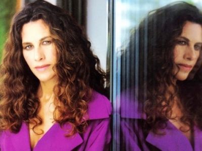 Ελευθερία Αρβανιτάκη – Καθρεφτίζοντας το νου