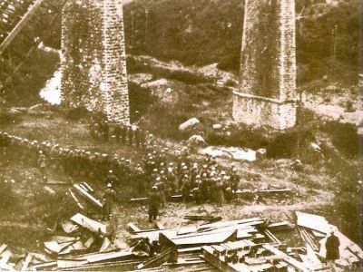 Εθνική ενότητα - Η ανατίναξη της γέφυρας στο Γοργοπόταμο