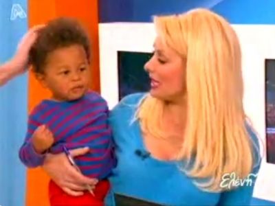 Ο πιτσιρικάς που έκλεψε την καρδιά της Ελένης Μενεγάκη