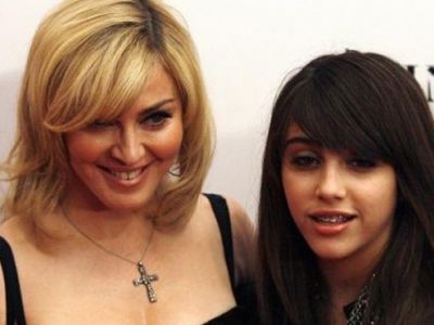 H Madonna προσέλαβε σωσία της Lourdes