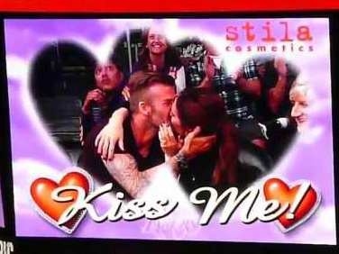 David και Victoria: Παθιασμένο φιλί μπροστά σε 20.000 άτομα