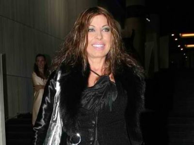 Πόσο χρονών είναι η Άντζελα;