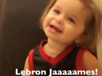 Γιατί οι μπαμπάδες τρελαίνονται με τις κόρες τους;