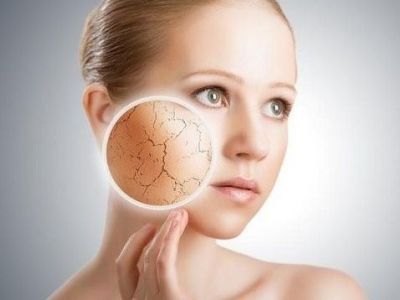 Οι κακές συνήθειες που καταστρέφουν το δέρμα μας