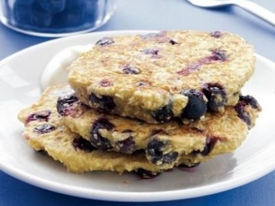 Μια συνταγή για να κάψεις λίπος: Pankake με βατόμουρα και γιαούρτι!