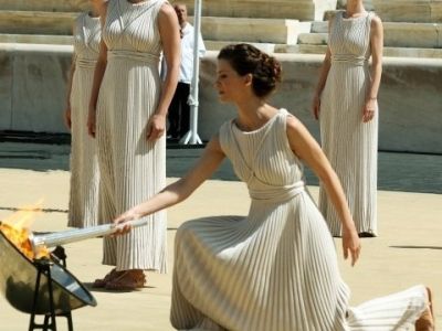 Ζώδια και αστέρια: Ποια ήταν η αμοιβή της Κατερίνας Λέχου ως πρωθιέρεια;