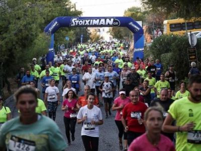 Με απόλυτη επιτυχία διεξήχθη το 1ο Acropolis Night Run (photos)