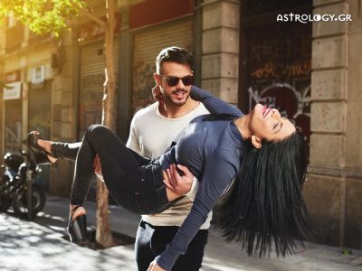 Ερωτική εβδομάδα 23/10 - 29/10: Προβλέψεις για όλα τα ζώδια
