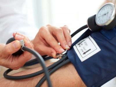 7 βότανα & μυρωδικά που ρίχνουν την αρτηριακή πίεση (βίντεο)