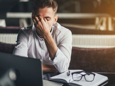 Τροφές και συνήθειες που μειώνουν την τεστοστερόνη στους άνδρες (βίντεο)