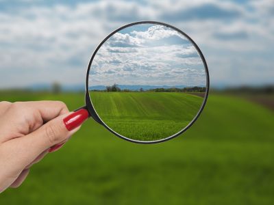 Εκφύλιση ωχράς κηλίδας: Το γρήγορο τεστ που μπορείτε να κάνετε στο σπίτι (εικόνα & βίντεο)