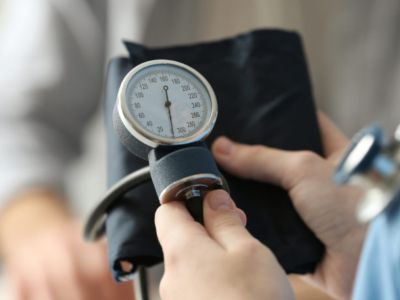 Ανεβασμένη πίεση: 5 άγνωστες αιτίες που πιθανώς αγνοείτε (εικόνες)