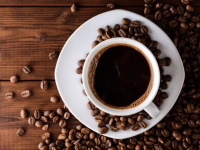 Καφεΐνη: Σε ποιες τροφές «κρύβεται» εκτός από τον καφέ (εικόνες)