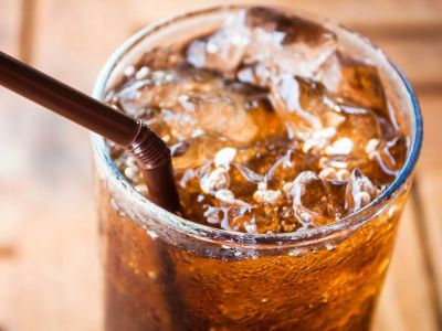 Αναψυκτικά: 10 σημαντικοί λόγοι για να τα αποφεύγετε (εικόνες)