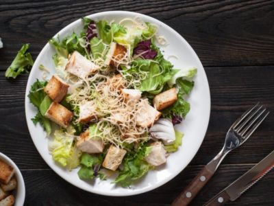 Ποιες είναι οι καλύτερες τροφές για κάθε ώρα της ημέρας (εικόνες)