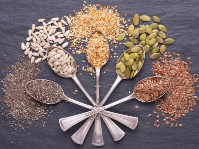 5 δημοφιλείς σπόροι και τα μοναδικά οφέλη τους για την υγεία (εικόνες)