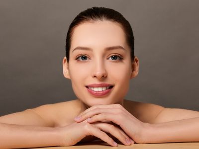 Οι τροφές που καθαρίζουν φυσικά την επιδερμίδα (εικόνες)