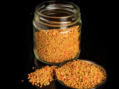 Γύρη μελισσών: Τα μοναδικά οφέλη της για την υγεία (εικόνες)