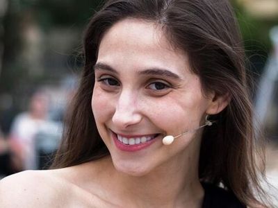 Αθερίδου: Λιώσαμε! Φωτογραφίζει τον γιο της στην αγκαλιά του σύζύγου της