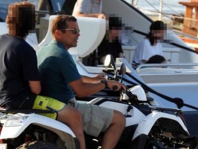 Μαρκουλάκης: Ο γιος του μεγάλωσε πολύ! Σπάνιες φωτό από τις διακοπές τους