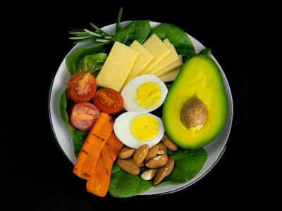 Τα καλύτερα σνακ με τους λιγότερους υδατάνθρακες (εικόνες)