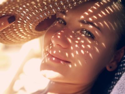 Οι 5 καλύτερες συμβουλές για νεανική επιδερμίδα (εικόνες)