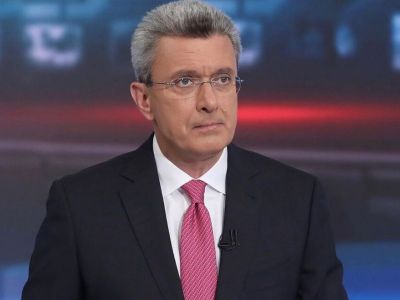 Νίκος Χατζηνικολάου: Μας τρέλανε με τη νέα οικογενειακή του φωτό!