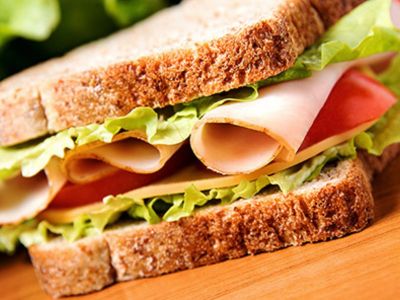 Κολπική μαρμαρυγή: Οι 13 τροφές που πρέπει να αποφεύγετε (εικόνες)