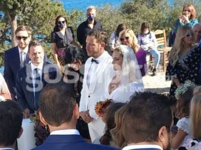 Ζουγανέλη-Δημητρίου: Οι πρώτες εικόνες από τον παραμυθένιο γάμο τους στις Σπέτσες