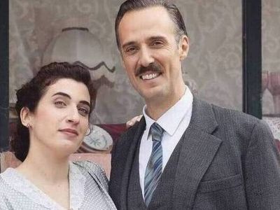 Άγριες Μέλισσες: Αυτή είναι η καλλονή κόρη του Τόλια που διεκδικεί τον Λάμπρο